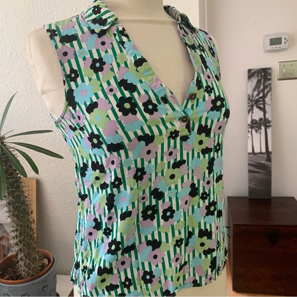 ModCloth Sleeveless collared top with stripes and Warhol style abstract flowers - Picture 3 of 8